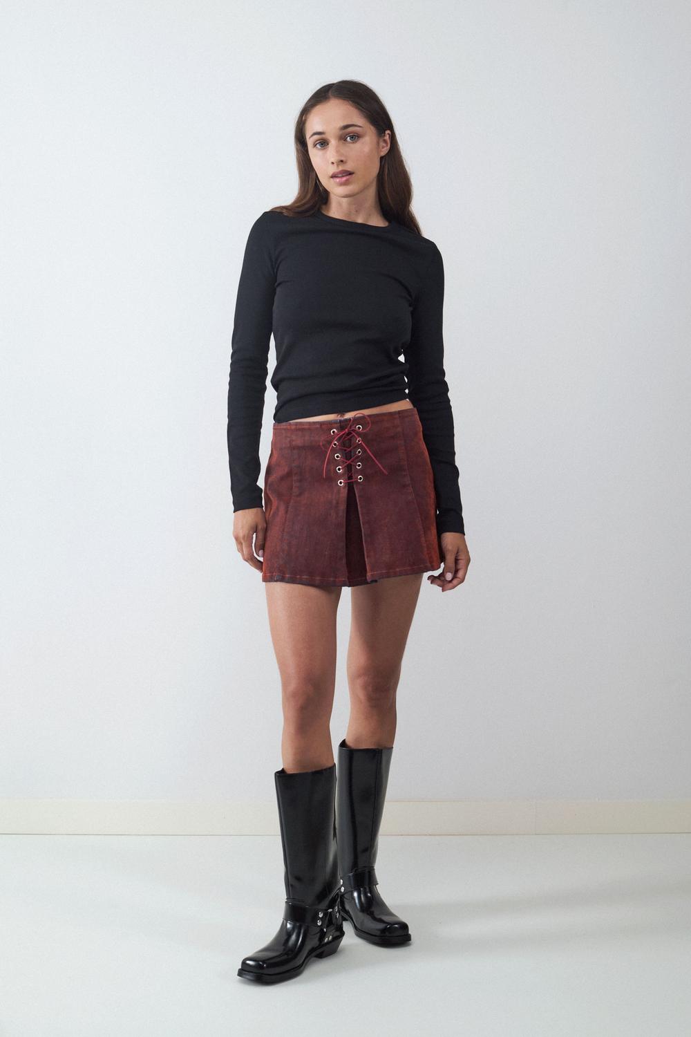 4951736