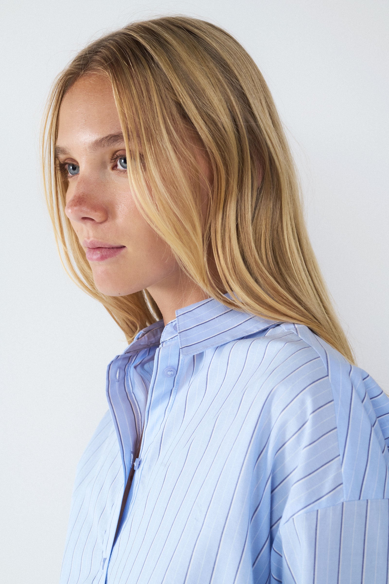 CAMISA BÁSICA POPELÍN BMK - Baby Blue