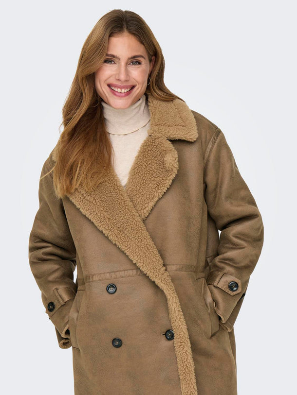 Product CHAQUETA YLVA - Otter Detail:TANNIN FUR - Image 6