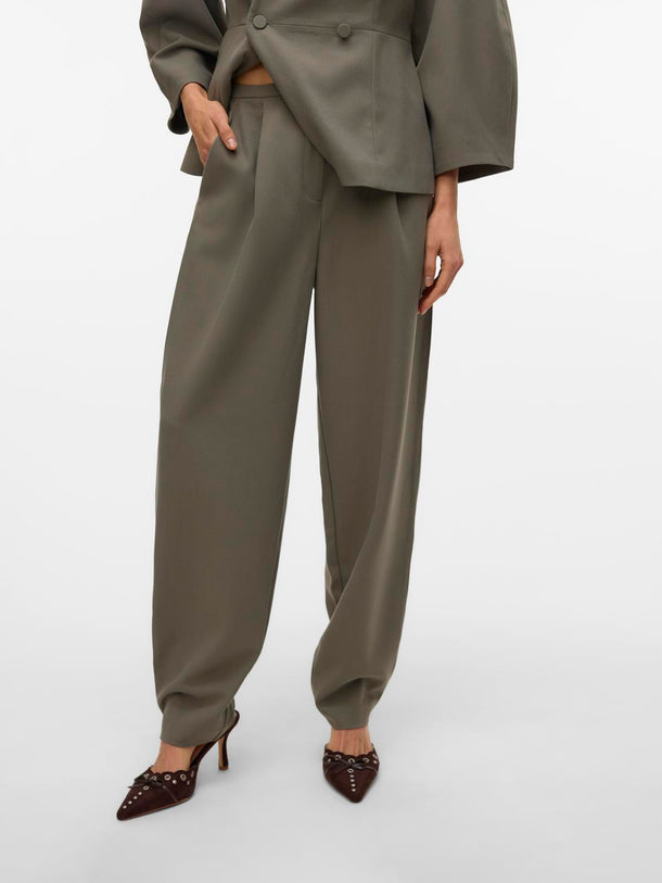 Product PANTALÓN SASTRERO REGULAR TIRO ALTO SIRA-Covert Green - Image 5