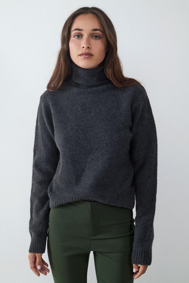 Product PANTALÓN RECTO CROPPED BMK-Concrete Grey - Image 2