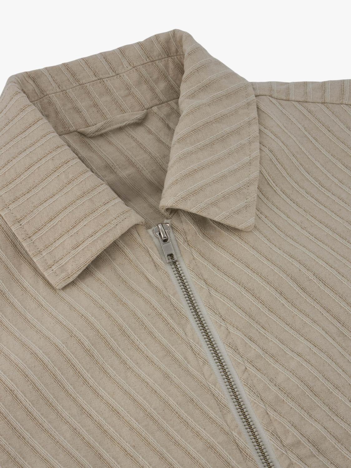 5043811