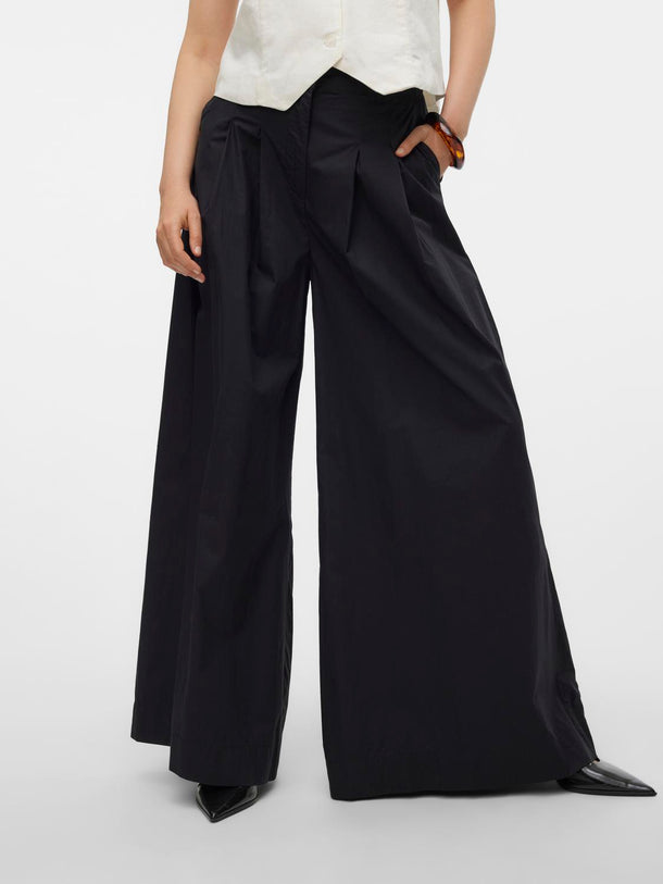Product PANTALÓN KARMREN - Black - Image 2