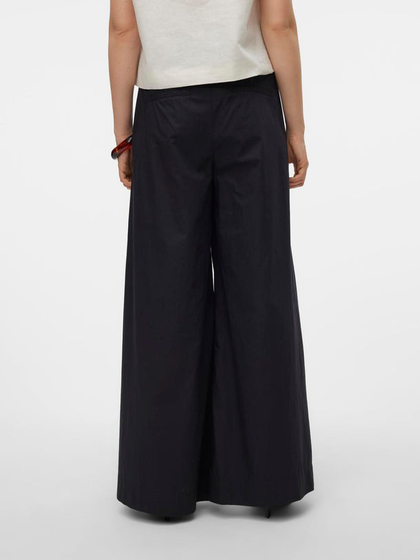 Product PANTALÓN KARMREN - Black - Image 4