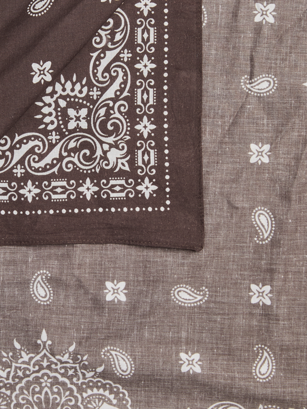 Product BANDANA SQUARE-Hot Fudge Print:PAISLEY - Image 2