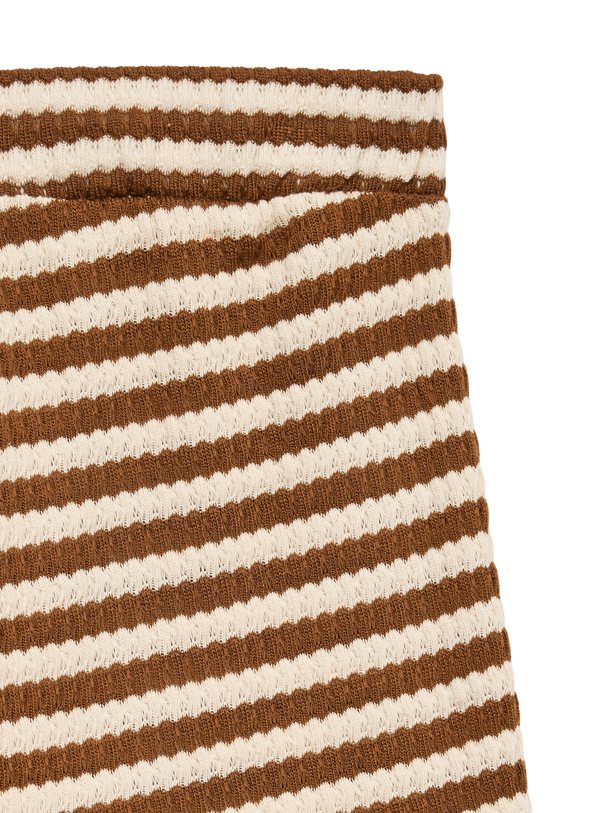 Product SHORT TIRO ALTO RAYAS SALLY-Cloud Dancer Stripes:CHOCOLATE BROWN - Image 2