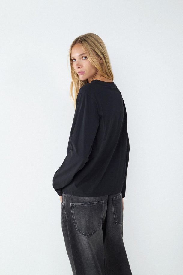 Product REMERA BÁSICA REGULAR MANGA LARGA ALGODÓN BMK-Black - Image 2