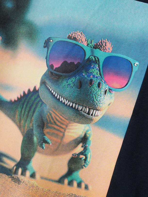 Product CAMISETA VOTO - Dark Sapphire Print:Dinosaur - Image 2