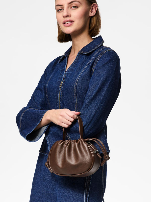 Product BOLSO BALLOON - Chicory Coffee Detail:Silver - Image 2