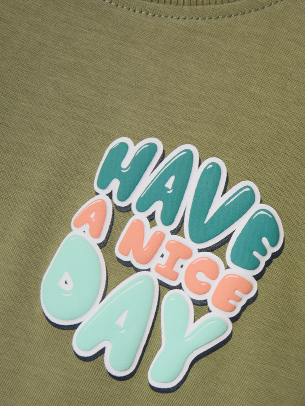 Product CAMISETA VICTOR - Oil Green Print:Have A Nice Day - Image 2