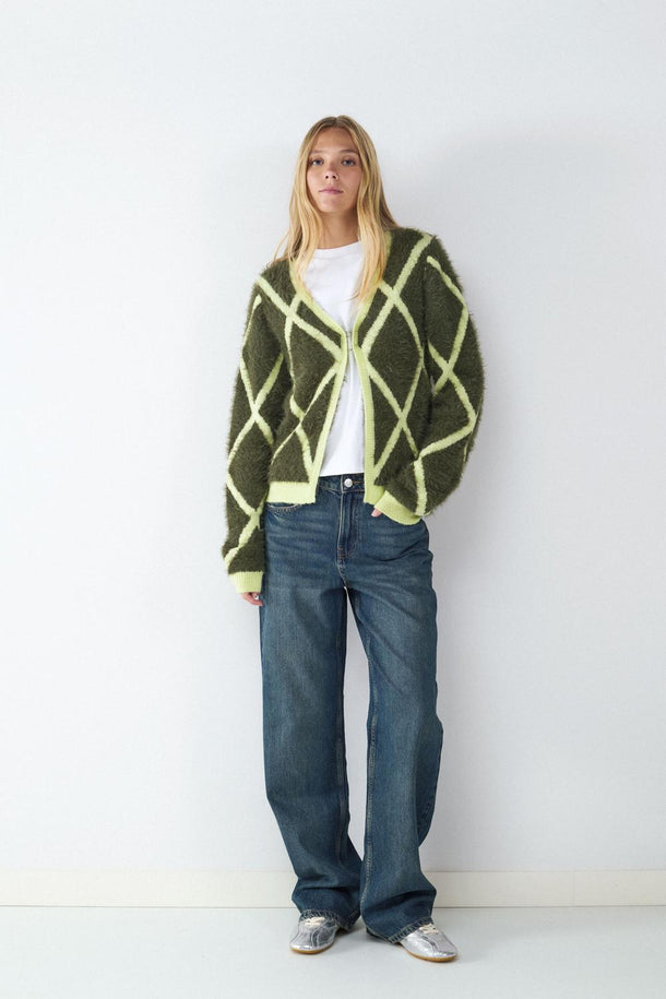 Product CARDIGAN ESTAMPADO CON CUELLO EN V BMK-Classic Green - Image 2